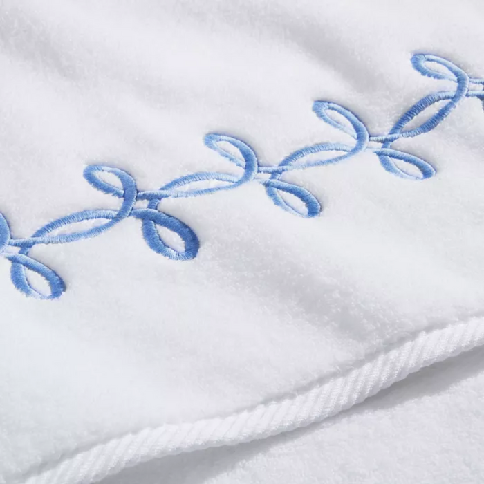 Gordian Knot Bath Towel - Ocean